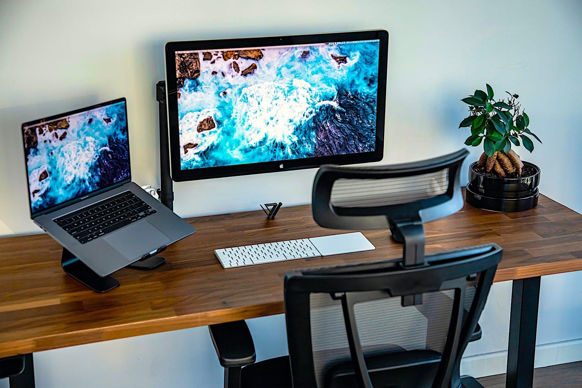 Modern Home Office Desk Trends Popular in Illinois