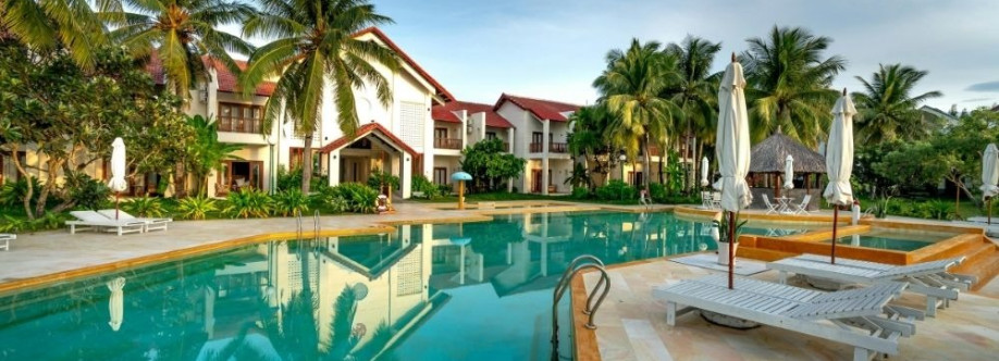 Pool builders Palm Beach Gardens Cover Image